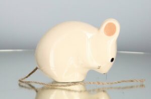 Caillard Mouse Sitting
