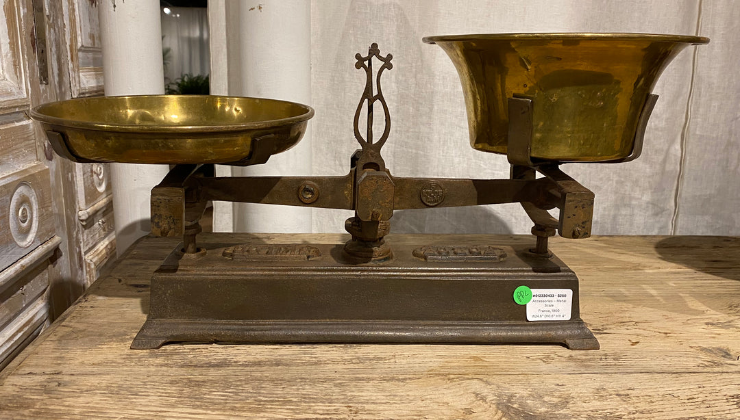 Vintage French Scale #2
