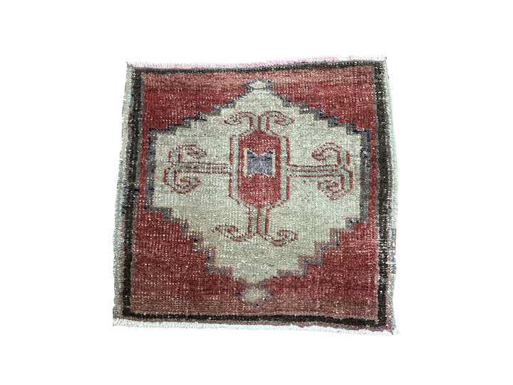 Small Vintage Prayer Rug - Türkiye