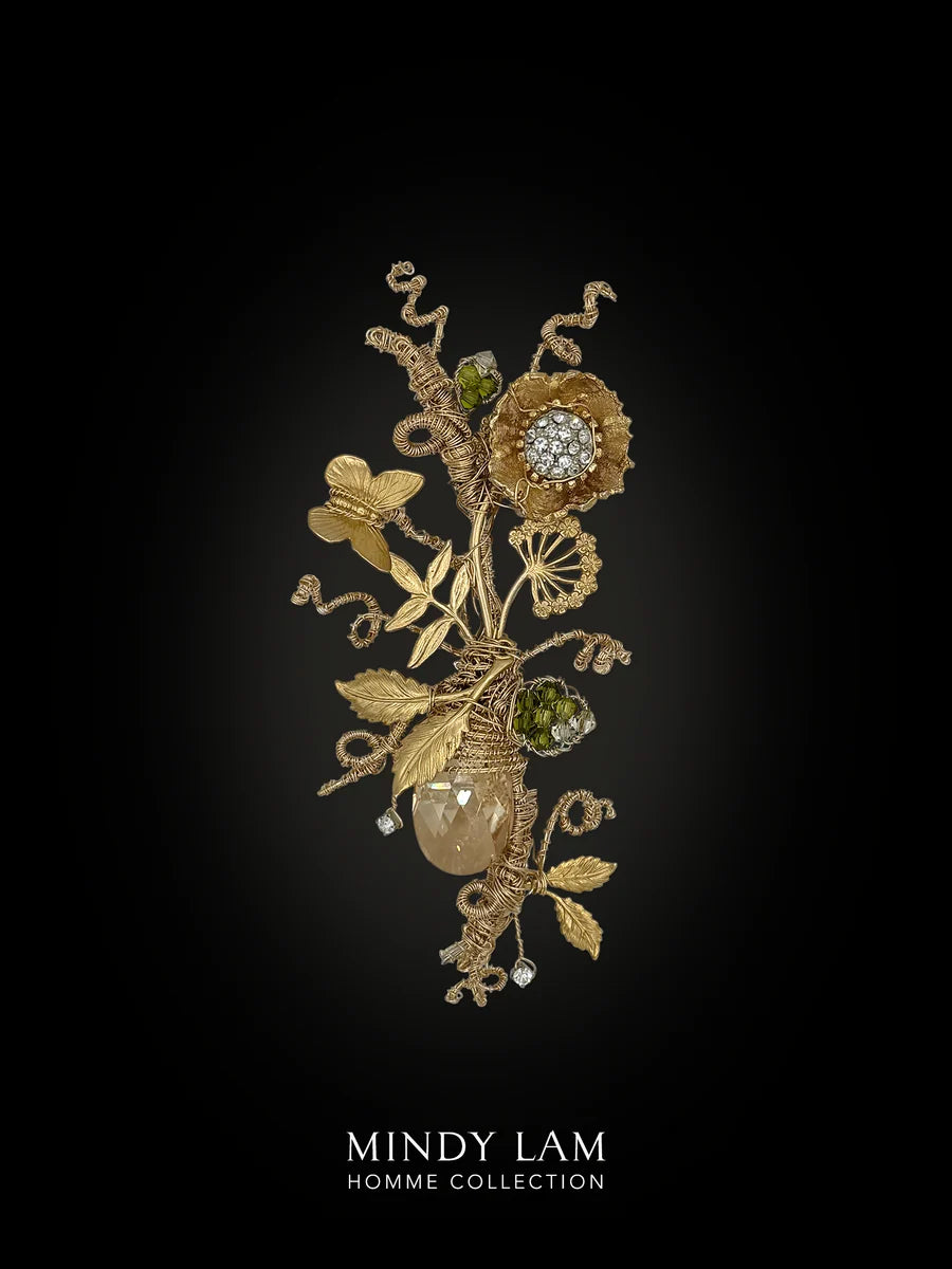 Anemone of Gold Lapel Pin