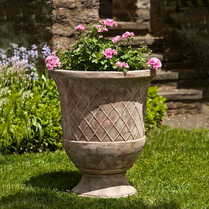 Pomezio Urn
