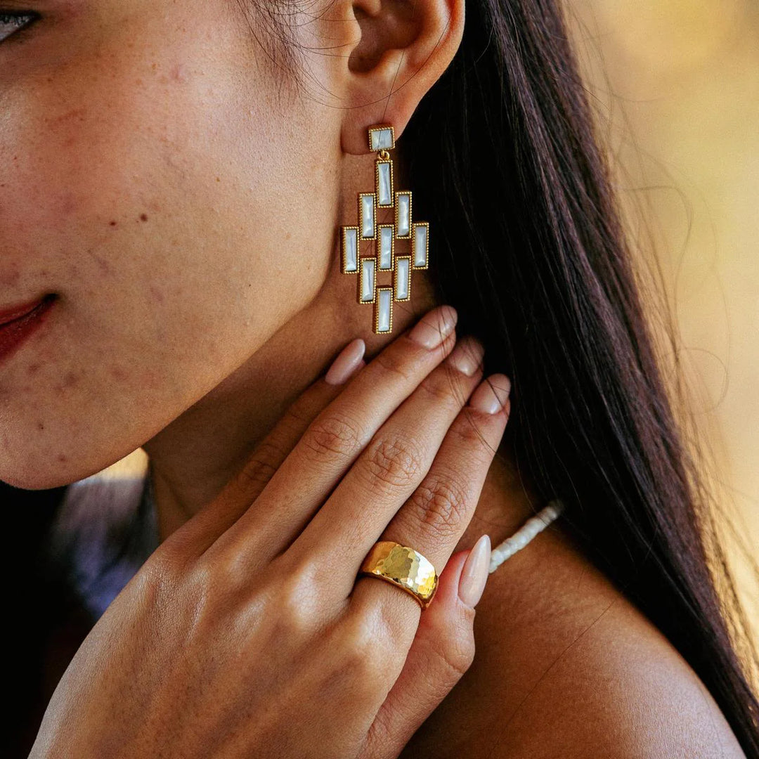 Cleopatra Ring Band in Hammered Gold