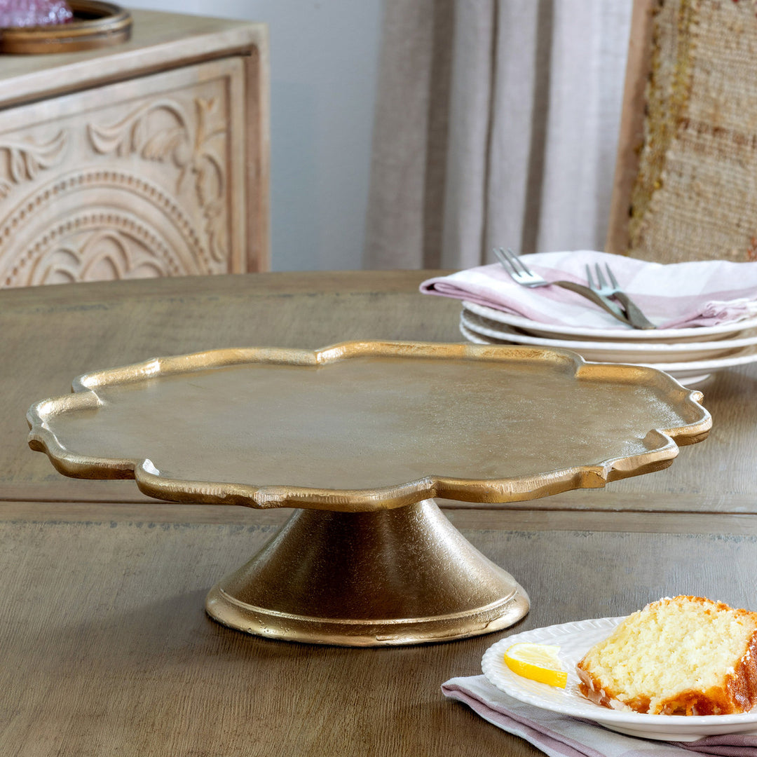 Scallop Edge Cake Plate