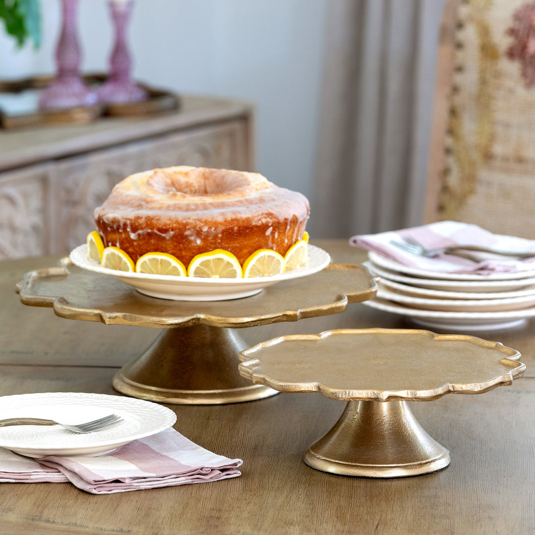 Scallop Edge Cake Plate