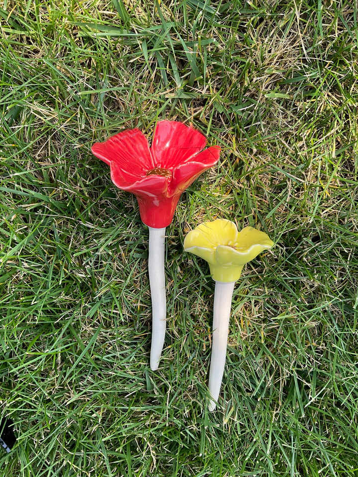 Peek-a-Boo Ceramic Garden Flowers
