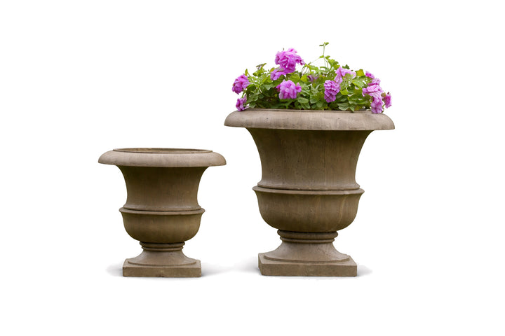 Williamsburg Wren Planters