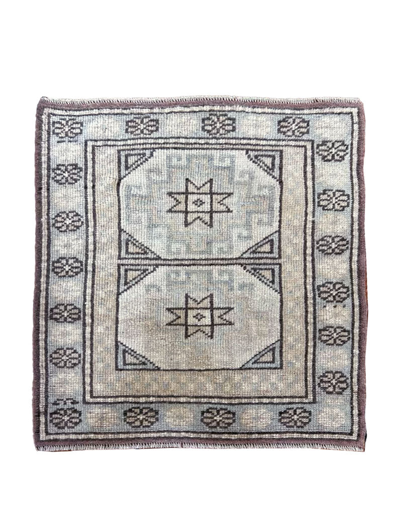 Vintage Turkish Prayer Rug – Hand-Knotted Wool, Small
