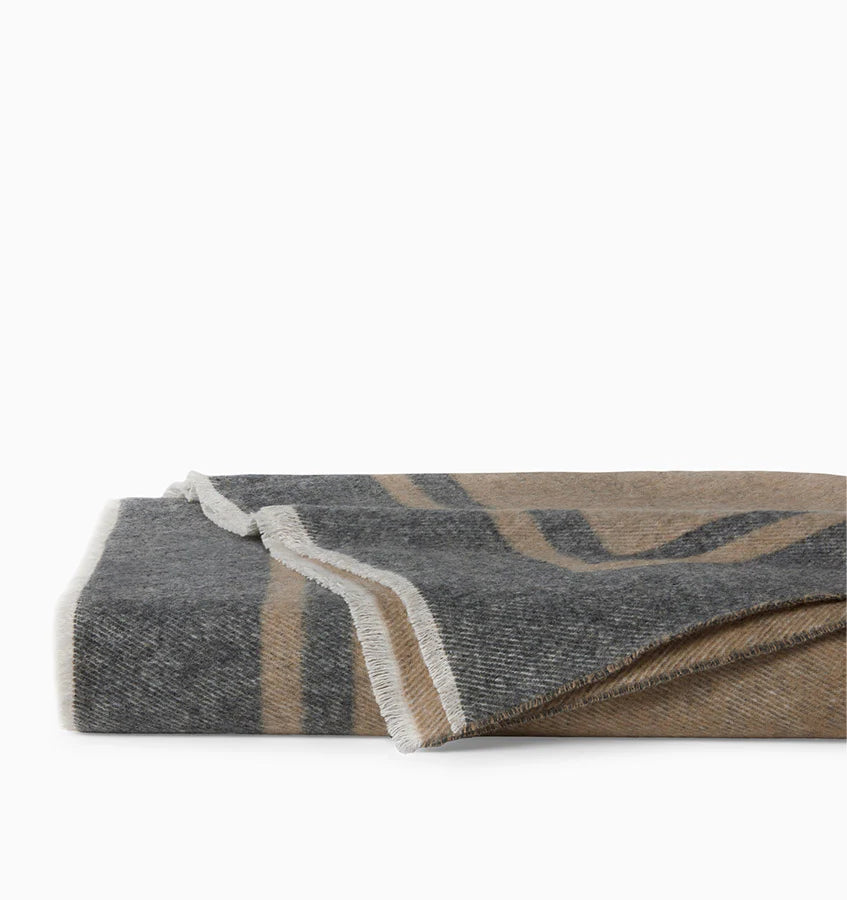 Viletta Throw Blanket
