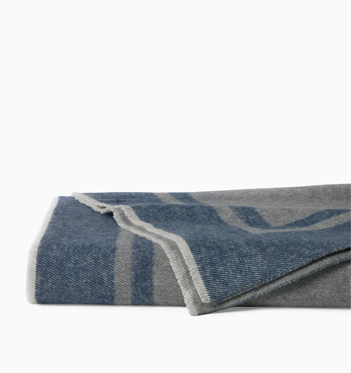 Viletta Throw Blanket