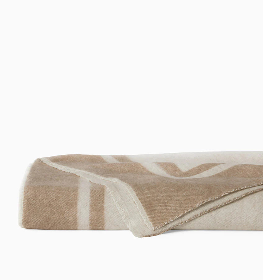 Viletta Throw Blanket