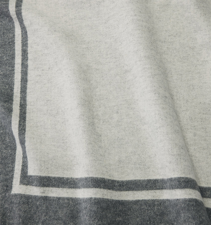 Viletta Throw Blanket