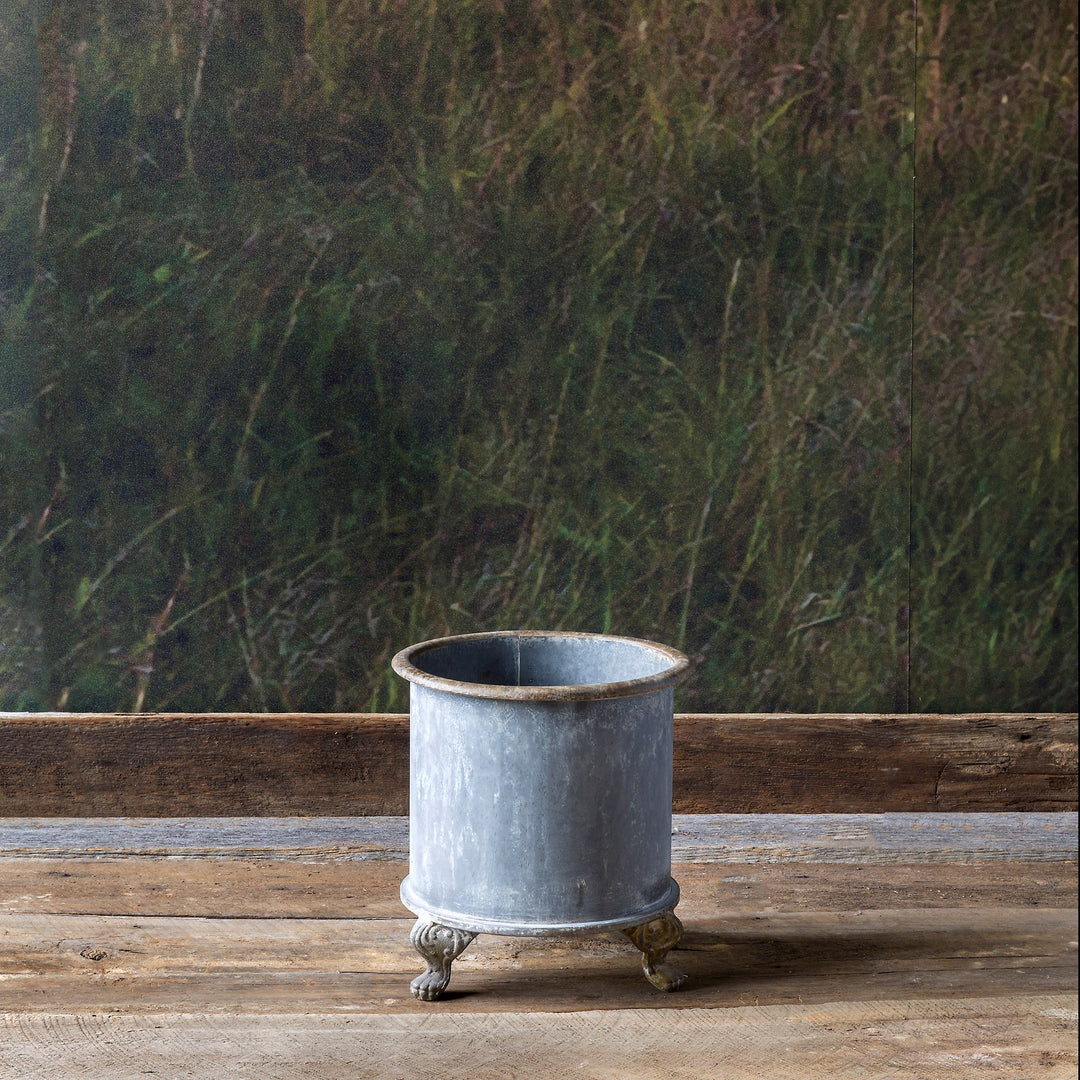 Small Footed Creamery Planter