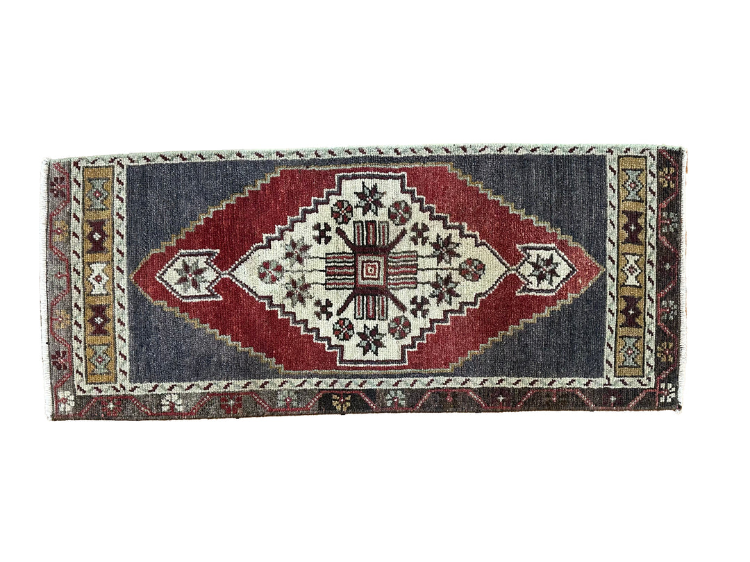 Vintage Prayer Rug - Türkiye