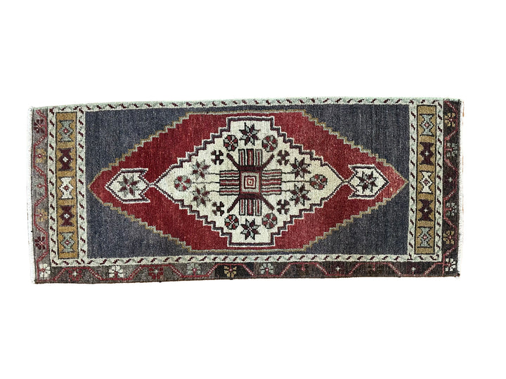 Vintage Prayer Rug - Türkiye